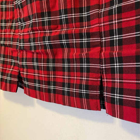 Red plaid skirt with slits - Picture 2 of 3